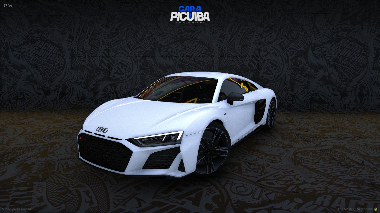 AUDI R8